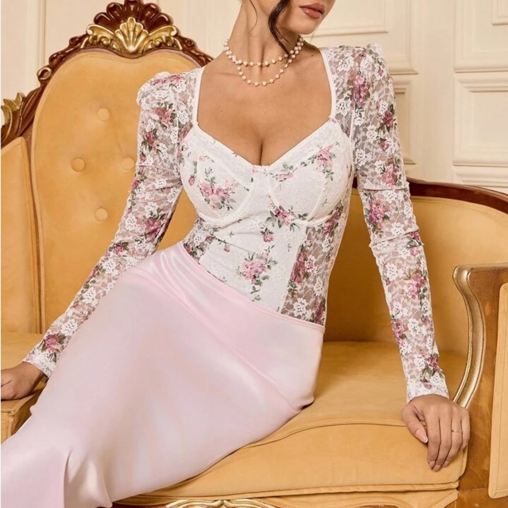 ULTRA FEMME Floral Lace Wired Bustier Bodysuit in White and Pink SMALL - Picture 6 of 7